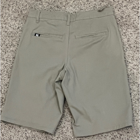 Men’s RSQ Longer Khaki Chino Shorts - Picture 2 of 8
